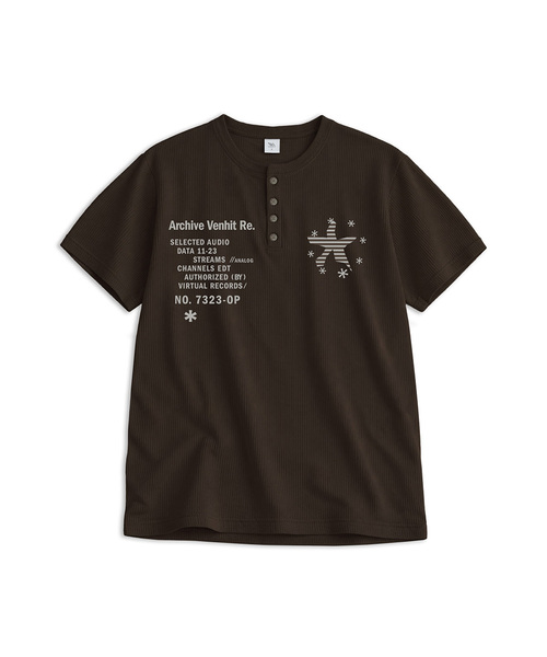 VENHIT(ベンヒット)の「スターフィッシュ ヘンリーネック ワッフルTシャツ(Tシャツ/カットソー・レディース・アイボリー/ブラック/ブラウン・MEDIUM/LARGE)」の3枚目の写真
