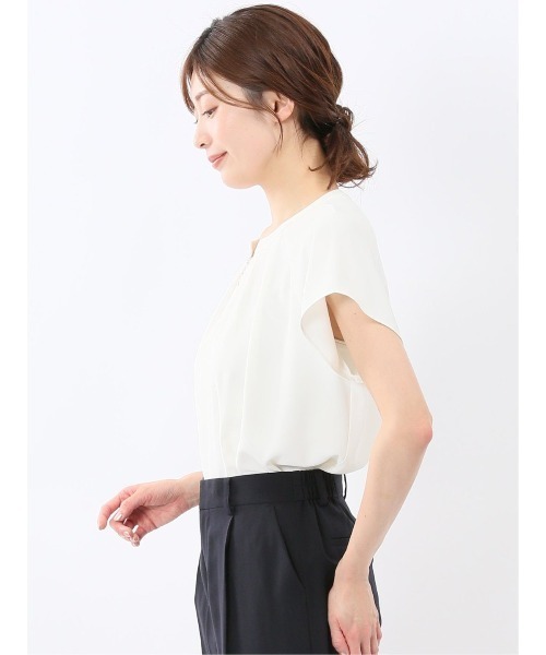 m.f.editorial(エムエフエディトリアル)の「【Tブラウス ストレッチ ウォッシャブル】m.f.エディトリアル レディース キーネック 半袖 プルオーバー ブラウス(シャツ/ブラウス・レディース・グレー系その他2/ネイビー/アイボリー/ピンク系その他・MEDIUM/LARGE)」の6枚目の写真