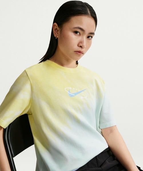 NIKE（ナイキ）の「ナイキ NIKE ナイキ   NSW プール パーティ S/S Tシャツ（Tシャツ/カットソー・レディース・ピンク/ライトグリーン・S/M/L/XL）」の3枚目の写真