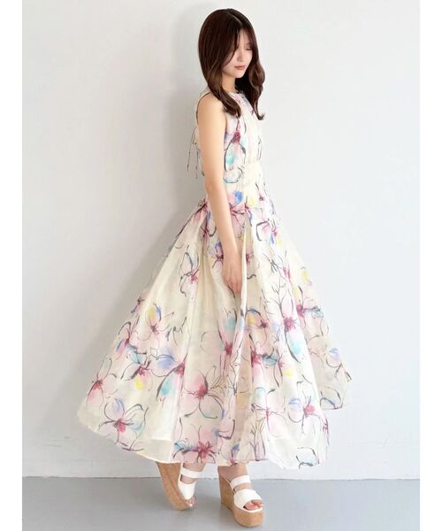 MERCURYDUO(マーキュリーデュオ)の「フラワータックギャザーワンピース(ワンピース・レディース・アイボリー/チャコールグレー・FREE)」の14枚目の写真