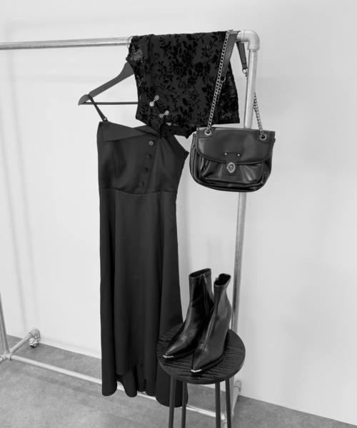 LVEU.(ラブユ.)の「【LVEU.】フックデザインレースシアーノースリーブトップス / トップス シアー チャイナ レース ノースリー インナー ブラック ブルー(Tシャツ/カットソー・レディース・ブルー/ブラック・FREE)」の12枚目の写真