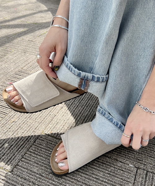 BIRKENSTOCK(ビルケンシュトック)の「ベイクルーズ限定モデル【BIRKENSTOCK/ビルケンシュトック】SOLANA(サンダル・レディース・チャコールグレー/アイボリー・22.5cm/23cm/24cm/24.5cm/25cm)」の8枚目の写真