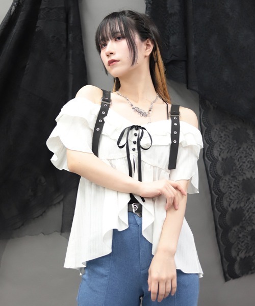 NIBBLE POISON（ニブルポイズン）の「オフショルフレア袖トップス（シャツ/ブラウス・レディース・ホワイト/ブラック/ブルーグレー・MEDIUM）」の8枚目の写真