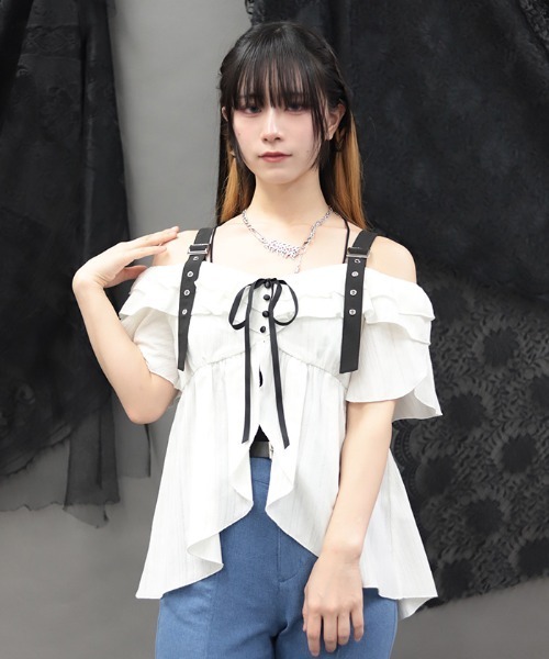 NIBBLE POISON（ニブルポイズン）の「オフショルフレア袖トップス（シャツ/ブラウス・レディース・ホワイト/ブラック/ブルーグレー・MEDIUM）」の10枚目の写真