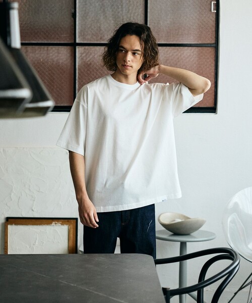 Russell Athletic(ラッセルアスレティック)の「限定展開 RUSSELL ATHLETIC×FREAK'S STORE ラッセル アスレチック 別注 プレミアム ワイド クルーネック Tシャツ カットソー 半袖 シルケット(Tシャツ/カットソー・メンズ・ホワイト/ネイビー/サックスブルー/ブラック・SMALL/MEDIUM/LARGE)」の11枚目の写真