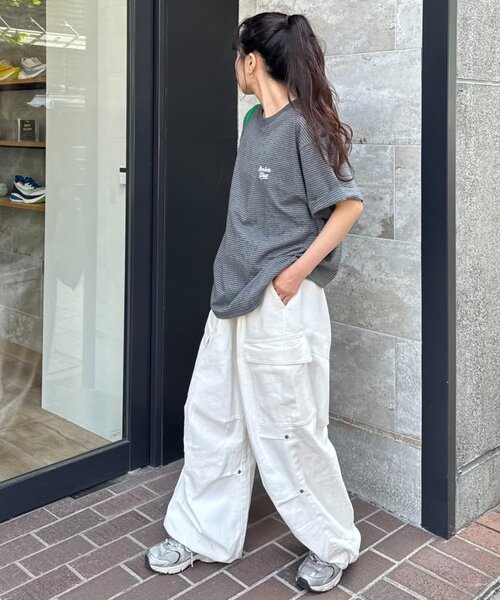 CIAOPANIC TYPY（チャオパニックティピー）の「【UNISEX】ピンボーダーワンポイント刺繍ロゴTシャツ（Tシャツ/カットソー・メンズ・ブルー/チャコールグレー/ブラウン・LARGE/MEDIUM）」の17枚目の写真