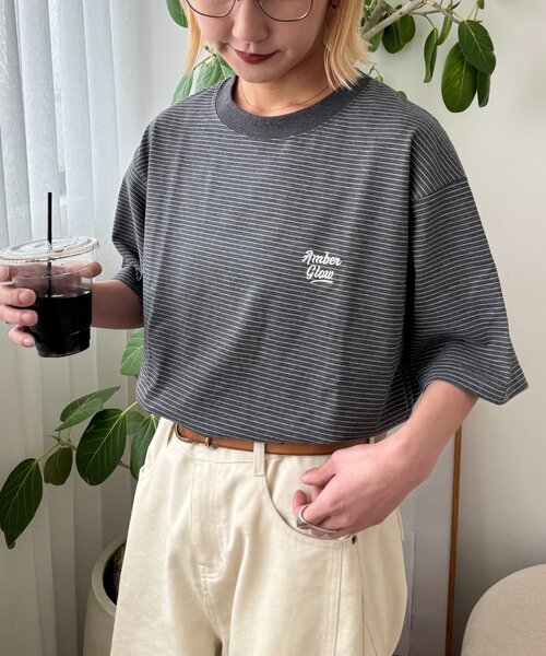 CIAOPANIC TYPY（チャオパニックティピー）の「【UNISEX】ピンボーダーワンポイント刺繍ロゴTシャツ（Tシャツ/カットソー・メンズ・ブルー/チャコールグレー/ブラウン・LARGE/MEDIUM）」の16枚目の写真