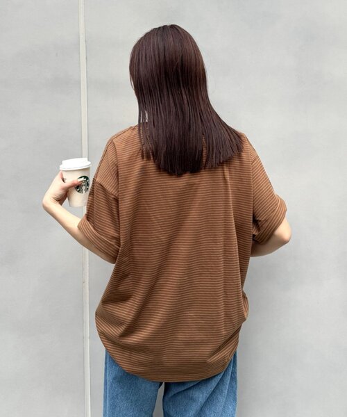 CIAOPANIC TYPY（チャオパニックティピー）の「【UNISEX】ピンボーダーワンポイント刺繍ロゴTシャツ（Tシャツ/カットソー・メンズ・ブルー/チャコールグレー/ブラウン・LARGE/MEDIUM）」の7枚目の写真