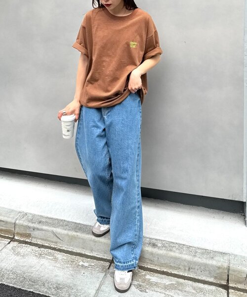 CIAOPANIC TYPY（チャオパニックティピー）の「【UNISEX】ピンボーダーワンポイント刺繍ロゴTシャツ（Tシャツ/カットソー・メンズ・ブルー/チャコールグレー/ブラウン・LARGE/MEDIUM）」の6枚目の写真