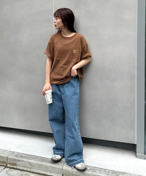 CIAOPANIC TYPY（チャオパニックティピー）の「【UNISEX】ピンボーダーワンポイント刺繍ロゴTシャツ（Tシャツ/カットソー・メンズ・ブルー/チャコールグレー/ブラウン・LARGE/MEDIUM）」の5枚目の写真