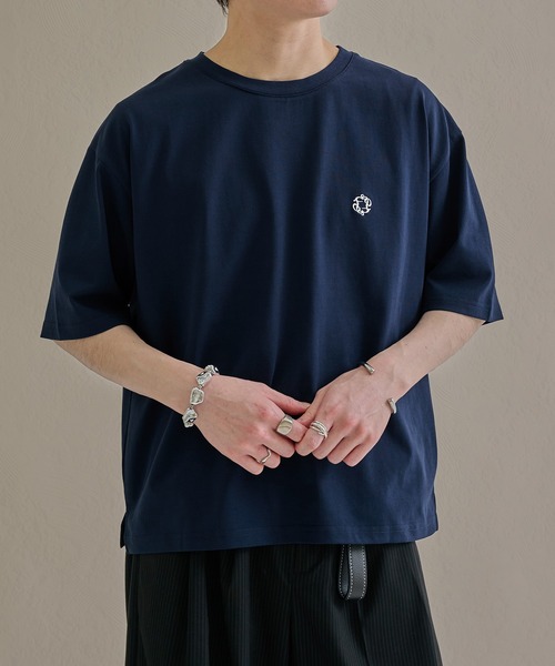 epnok(エプノック)の「ファンクショナルワンポイントロゴルーズ半袖Tee(Tシャツ/カットソー・メンズ・ブラック/チャコールグレー/ブラウン/ネイビー/オフホワイト/アッシュグレー・SMALL/LARGE/MEDIUM)」の6枚目の写真
