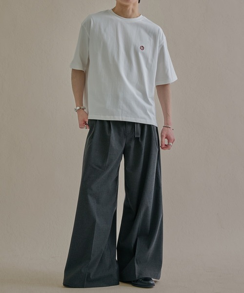 epnok(エプノック)の「ファンクショナルワンポイントロゴルーズ半袖Tee(Tシャツ/カットソー・メンズ・ブラック/チャコールグレー/ブラウン/ネイビー/オフホワイト/アッシュグレー・SMALL/LARGE/MEDIUM)」の8枚目の写真