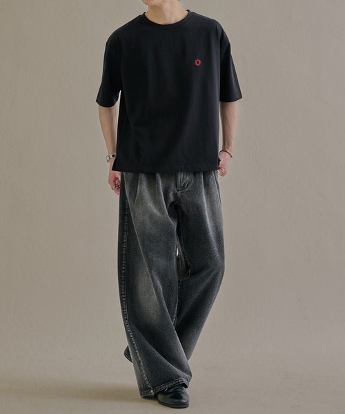 epnok(エプノック)の「ファンクショナルワンポイントロゴルーズ半袖Tee(Tシャツ/カットソー・メンズ・ブラック/チャコールグレー/ブラウン/ネイビー/オフホワイト/アッシュグレー・SMALL/LARGE/MEDIUM)」の17枚目の写真