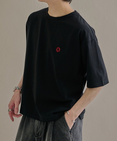 epnok(エプノック)の「ファンクショナルワンポイントロゴルーズ半袖Tee(Tシャツ/カットソー・メンズ・ブラック/チャコールグレー/ブラウン/ネイビー/オフホワイト/アッシュグレー・SMALL/LARGE/MEDIUM)」の11枚目の写真