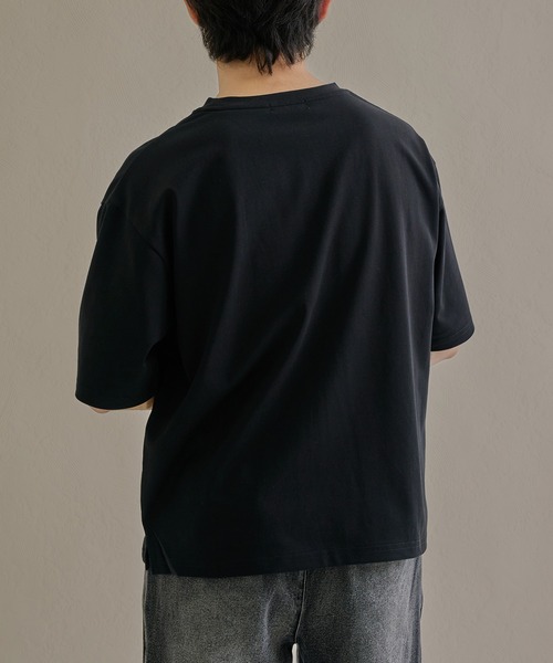 epnok(エプノック)の「ファンクショナルワンポイントロゴルーズ半袖Tee(Tシャツ/カットソー・メンズ・ブラック/チャコールグレー/ブラウン/ネイビー/オフホワイト/アッシュグレー・SMALL/LARGE/MEDIUM)」の12枚目の写真