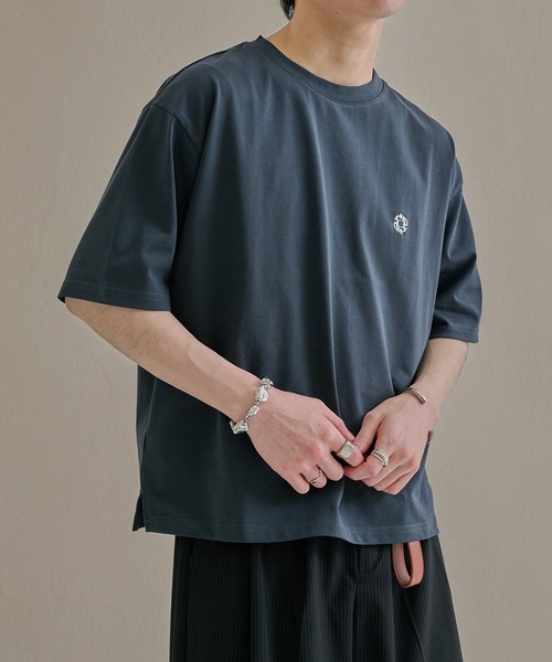 epnok(エプノック)の「ファンクショナルワンポイントロゴルーズ半袖Tee(Tシャツ/カットソー・メンズ・ブラック/チャコールグレー/ブラウン/ネイビー/オフホワイト/アッシュグレー・SMALL/LARGE/MEDIUM)」の21枚目の写真