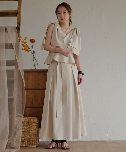 mideal(マイディール)の「2way ribbon asymmetry tops / 2wayリボンアシンメトリートップス(その他トップス・レディース・ベージュ/ブラウン・FREE)」の12枚目の写真