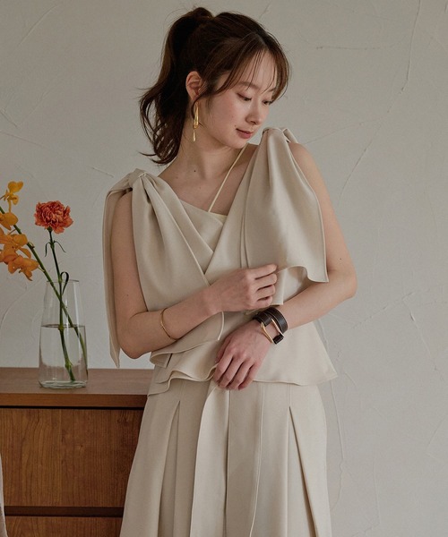 mideal(マイディール)の「2way ribbon asymmetry tops / 2wayリボンアシンメトリートップス(その他トップス・レディース・ベージュ/ブラウン・FREE)」の9枚目の写真
