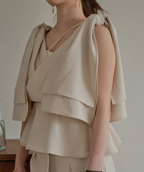 mideal(マイディール)の「2way ribbon asymmetry tops / 2wayリボンアシンメトリートップス(その他トップス・レディース・ベージュ/ブラウン・FREE)」の16枚目の写真