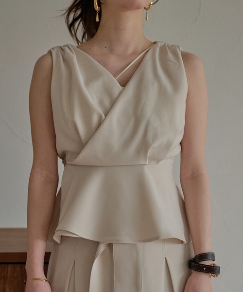 mideal(マイディール)の「2way ribbon asymmetry tops / 2wayリボンアシンメトリートップス(その他トップス・レディース・ベージュ/ブラウン・FREE)」の18枚目の写真