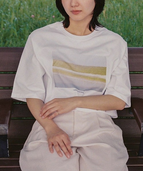 LURAKU（ルラク）の「【LURAKU】HE Photo Print Tee 2 / フォトプリントTシャツ2（Tシャツ/カットソー・メンズ・ホワイト系その他/オフホワイト・L/M）」の3枚目の写真
