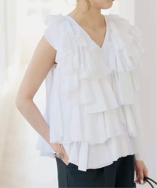 Spick & Span(スピックアンドスパン)の「《一部店舗+WEB限定 / 追加》AAYUSHI / アユーシ レイヤードラッフル ブラウス(シャツ/ブラウス・レディース・ブラック/ホワイト・FREE)」の2枚目の写真