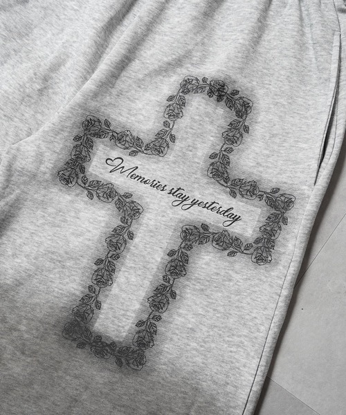 1111clothing(ワンフォークロージング)の「スプレー加工 ワイドスウェットパンツ / Spray-Printed Wide Sweatpants(スウェットパンツ・メンズ・ブラック/グレー・M/S)」の9枚目の写真