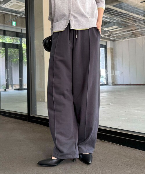 fredy emue(フレディエミュ)の「接触冷感カーブスウェットパンツ(その他パンツ・レディース・チャコールグレー/グレー・38)」の19枚目の写真