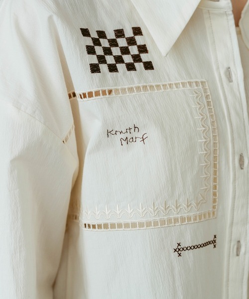 Knuth Marf（クヌースマーフ）の「【Knuth Marf】embroidered shirt（シャツ/ブラウス・レディース・アイボリー/マルチ/ブラック・FREE）」の17枚目の写真