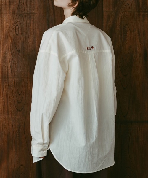 Knuth Marf（クヌースマーフ）の「【Knuth Marf】embroidered shirt（シャツ/ブラウス・レディース・アイボリー/マルチ/ブラック・FREE）」の6枚目の写真