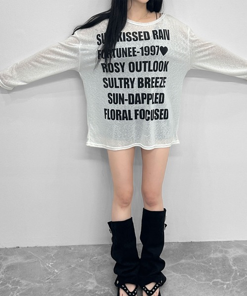 FOLLOWIN(フォロウィン)の「【2COLOR】シアーレタリングルーズロングTシャツ(Tシャツ/カットソー・レディース・ホワイト/ブラック・FREE)」の11枚目の写真