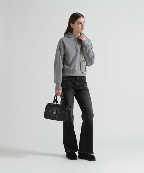 AVIREX(アヴィレックス)の「VARSITY LEATHER MINI DUFFLE BAG/バーシティーミニダッフルバッグ(トートバッグ・レディース・ブラック・F)」の4枚目の写真