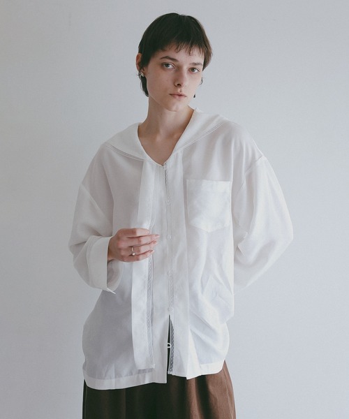 MANOF(マノフ)の「SAILOR COLLAR LOOSE SHIRT(シャツ/ブラウス・レディース・ブラック/ホワイト・F)」の3枚目の写真