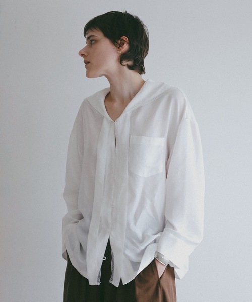 MANOF(マノフ)の「SAILOR COLLAR LOOSE SHIRT(シャツ/ブラウス・レディース・ブラック/ホワイト・F)」の5枚目の写真