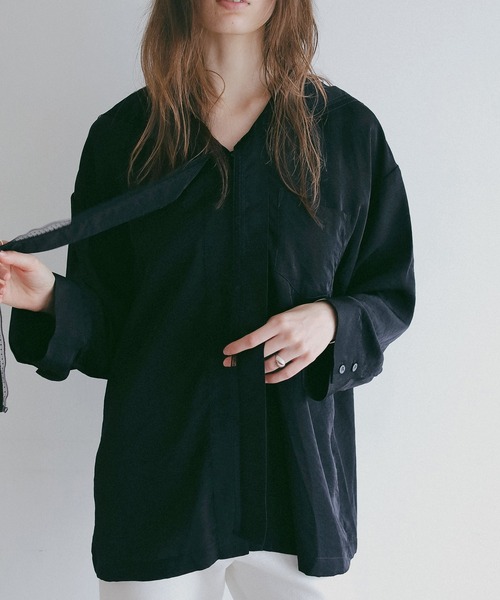 MANOF(マノフ)の「SAILOR COLLAR LOOSE SHIRT(シャツ/ブラウス・レディース・ブラック/ホワイト・F)」の13枚目の写真
