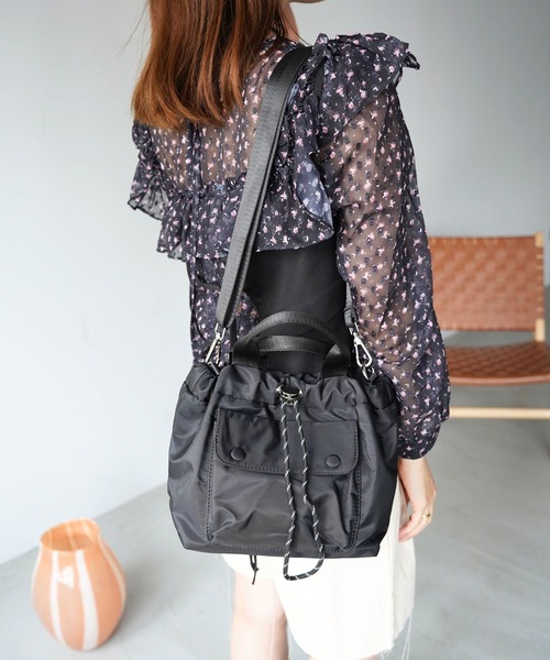 SANSeLF（サンセルフ）の「【SANSeLF】2WAYナイロンドローストリングバッグ saa26s087（ショルダーバッグ・レディース・ブラック/ベージュ/カーキ・FREE）」の16枚目の写真