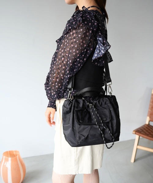 SANSeLF（サンセルフ）の「【SANSeLF】2WAYナイロンドローストリングバッグ saa26s087（ショルダーバッグ・レディース・ブラック/ベージュ/カーキ・FREE）」の17枚目の写真
