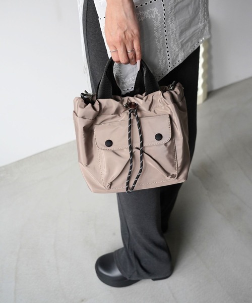 SANSeLF（サンセルフ）の「【SANSeLF】2WAYナイロンドローストリングバッグ saa26s087（ショルダーバッグ・レディース・ブラック/ベージュ/カーキ・FREE）」の21枚目の写真
