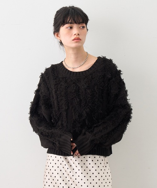 NOGLE（ノグル）の「【NOGLE/ノグル】ケーブルフリンジコンパクトクルーニット（ニット/セーター・レディース・ブラック/グレー/ブルー・FREE）」の9枚目の写真