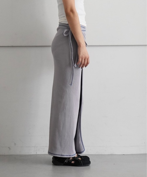 BASERANGE(ベースレンジ)の「Baserange Garble wrap skirt(スカート・レディース・グレー・X-SMALL)」の2枚目の写真