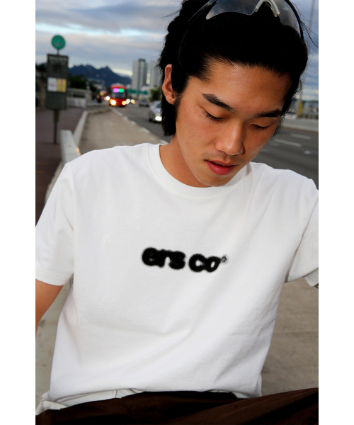ERSCO(イーアルエスコ)の「ブラー ロゴ Tシャツ_ホワイト(Tシャツ/カットソー・レディース・その他・X-LARGE/LARGE/MEDIUM)」の5枚目の写真