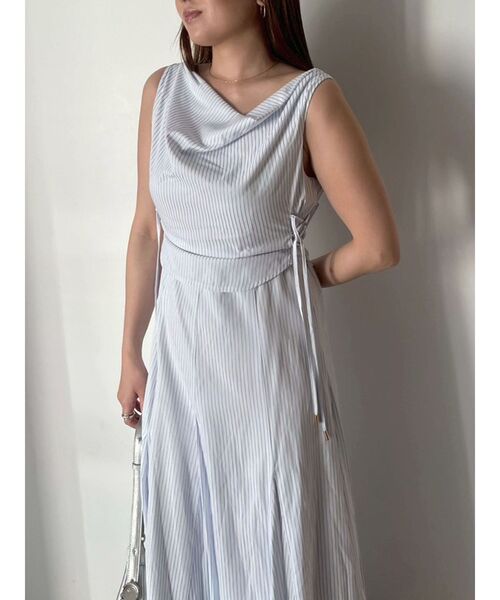LAGUNAMOON(ラグナムーン)の「ストライプドレープフレアワンピース 【夏服】(ワンピース・レディース・ホワイト/イエロー/ブルー・MEDIUM/SMALL)」の2枚目の写真