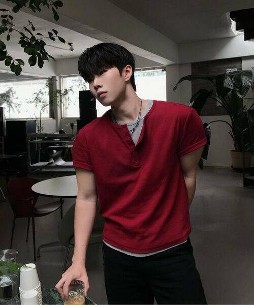 DECOROSO（デコローゾ）の「イージーレイヤードヘンリーネック半袖Tシャツ[ディープレッド]（Tシャツ/カットソー・メンズ・その他・LARGE/X-LARGE）」の14枚目の写真