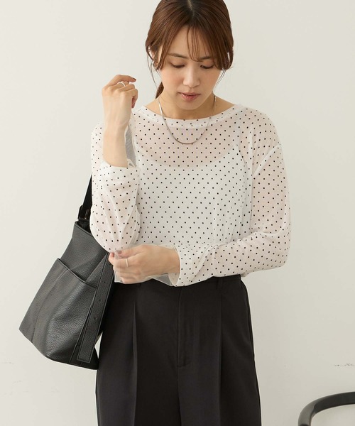 Aunely(オーネリー)の「【Aunely】さらっとエアリーチュールスリーブシアープルオーバー〈YOSOOIシリーズ〉(Tシャツ/カットソー・レディース・グレイッシュブルー/グレー系/イエロー/ホワイト系/オフホワイト/ホワイト系2/ブラック・M/L)」の16枚目の写真
