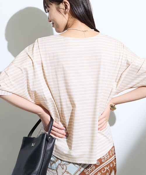 INDIVI(インディヴィ)の「【体型カバー】ボーダードルマントップス(Tシャツ/カットソー・レディース・オリーブ系2/ベージュ系2/ネイビー系2/ダークブラウン系2・05/13/34/15 /38)」の15枚目の写真