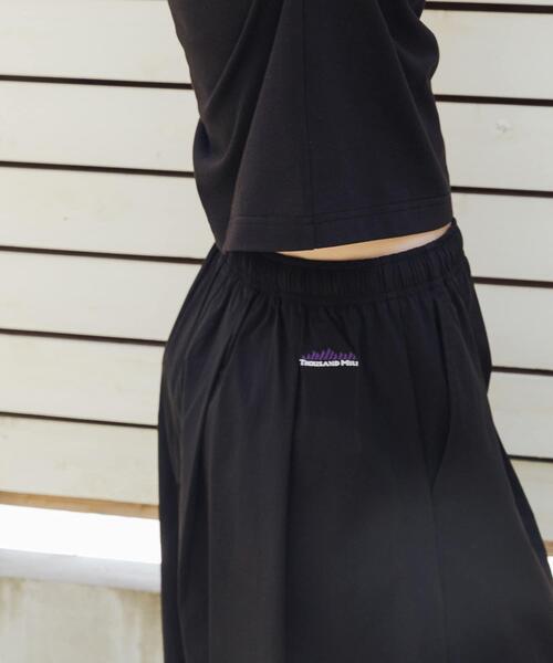 THOUSAND MILE(サウザンドマイル)の「『撥水/吸水速乾/UVカット』『別注』THOUSAND MILE×URBAN RESEARCH MID LENGTH TUCK PANTS(その他パンツ・レディース・ブラック・FREE)」の4枚目の写真