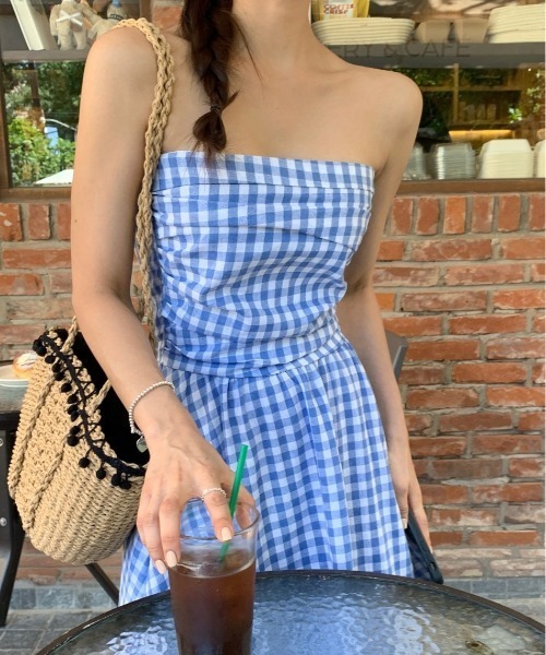 YUGA(ユーガ)の「YUGA_YGMC Korean-style Plaid strapless dress(ワンピース・レディース・ブラック/ライトブルー・FREE)」の11枚目の写真