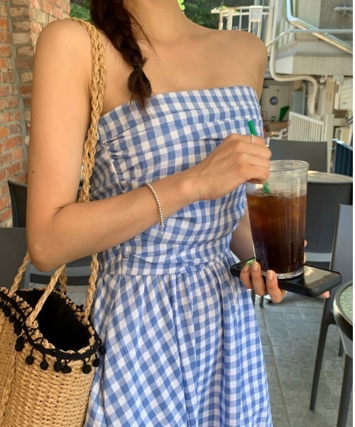 YUGA(ユーガ)の「YUGA_YGMC Korean-style Plaid strapless dress(ワンピース・レディース・ブラック/ライトブルー・FREE)」の17枚目の写真