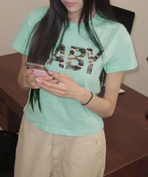 VIVID LADY(ビビッドレディー)の「カモフラロゴプリント 半袖Tシャツ(Tシャツ/カットソー・レディース・ホワイト/ブラック/ミント・FREE)」の6枚目の写真