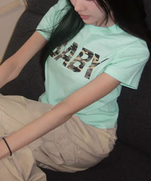 VIVID LADY(ビビッドレディー)の「カモフラロゴプリント 半袖Tシャツ(Tシャツ/カットソー・レディース・ホワイト/ブラック/ミント・FREE)」の11枚目の写真
